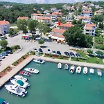 Nevenka By Interhome *