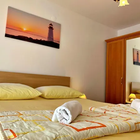 Nevenka By Interhome Tatil Evi *
