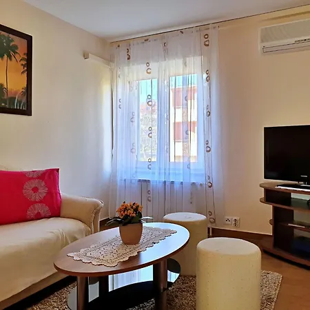 Nevenka By Interhome * Čižići