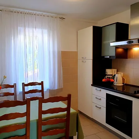 Semesterbostad Nevenka By Interhome