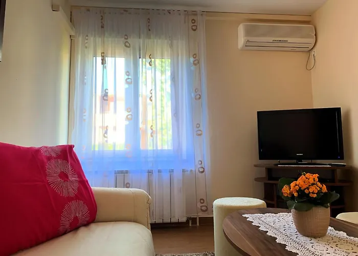 Nevenka By Interhome *