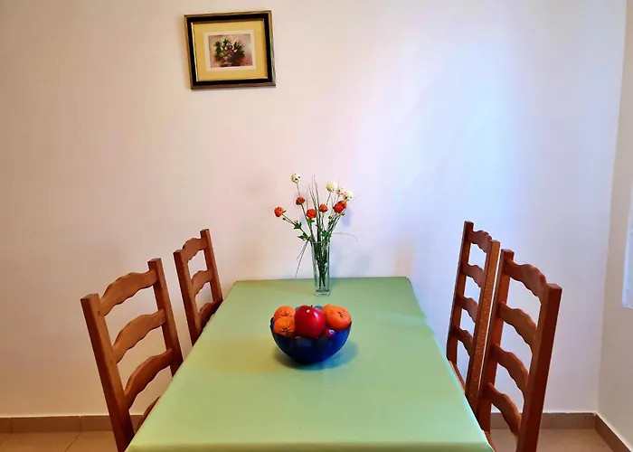 Nevenka By Interhome Semesterbostad Čižići